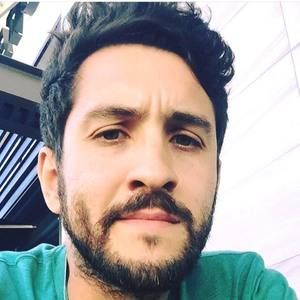 Meet your Posher, Eduardo