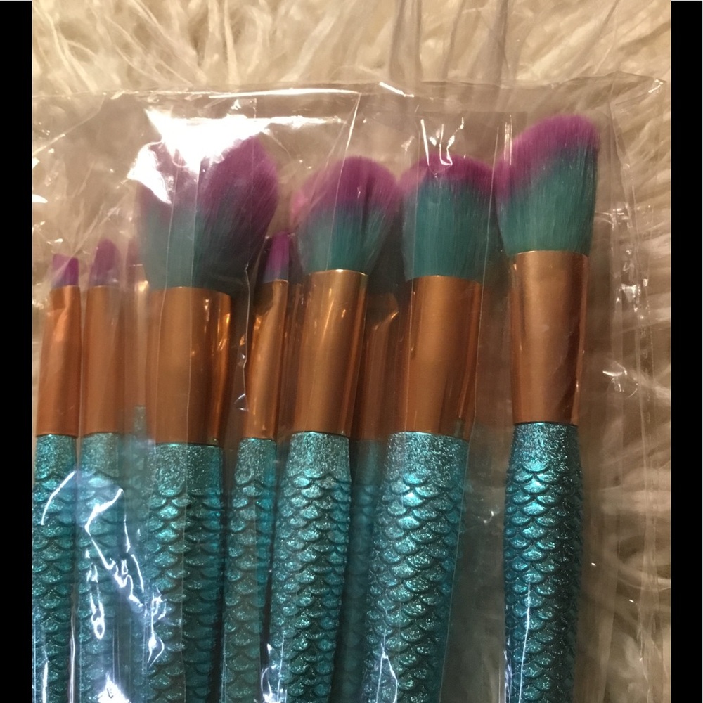 10pc mermaid makeup brushes,Free Cleaning pad - Picture 2 of 2