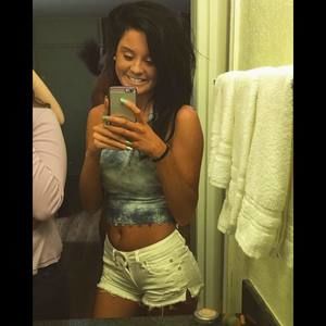 Meet your Posher, Kenzie