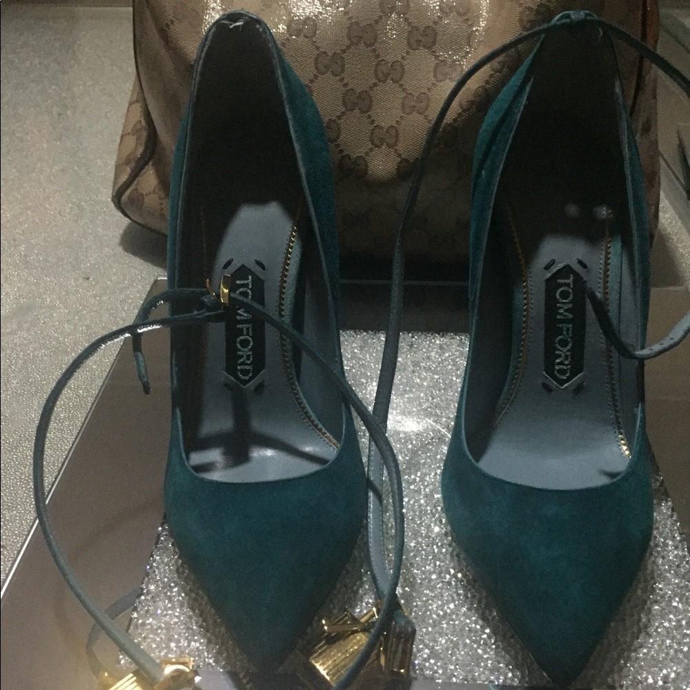 💯 Authentic Tom Ford high heels.