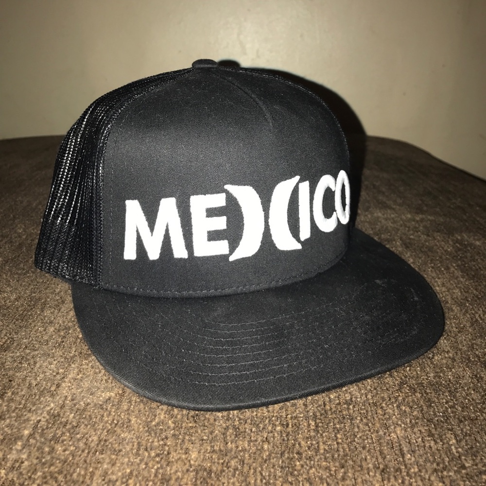 Hurley “Mexico” embroidered SnapBack