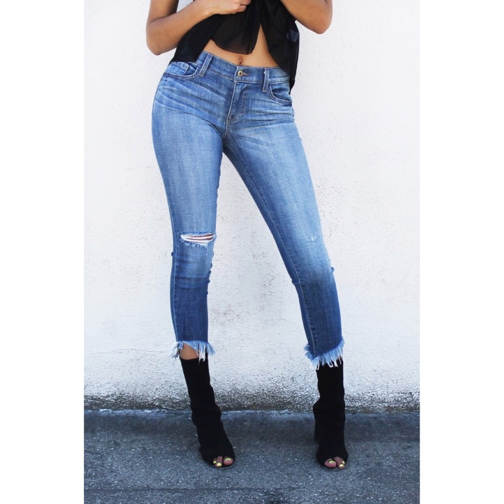 Mid Rise Audrey Crop Frey Jeans