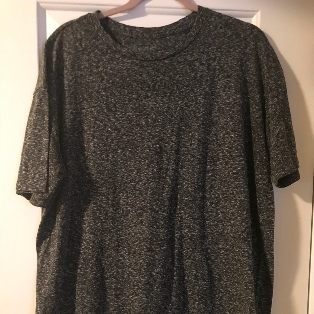 LuLaRoe Patrick tee