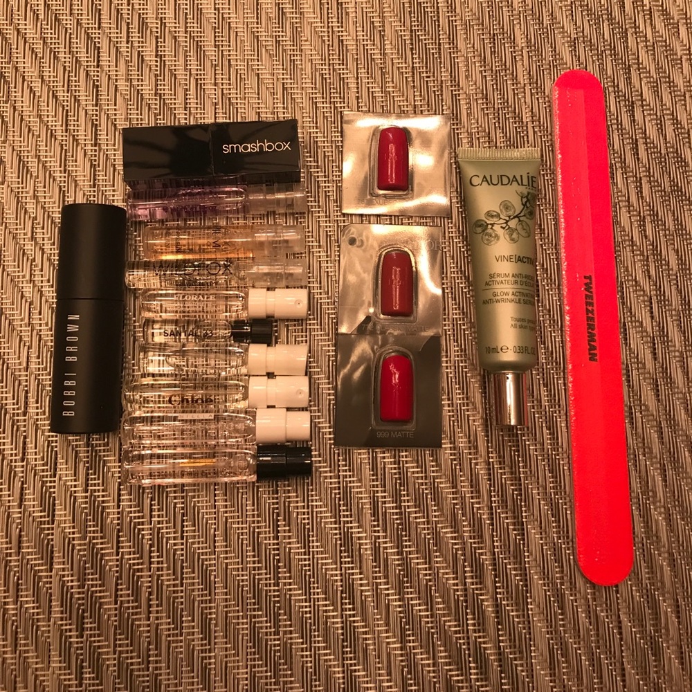 16 piece luxury sample bag
