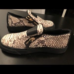 Python Black and Tan slide ins