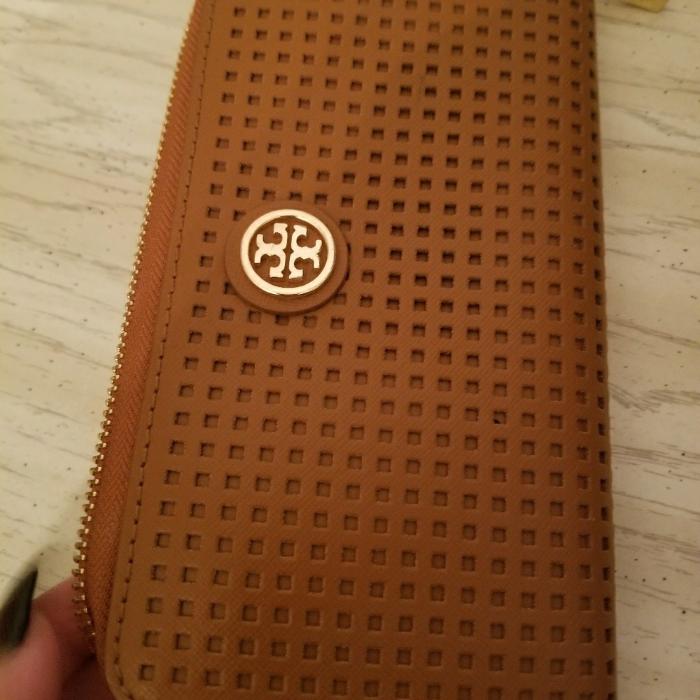 Tory Burch wallet