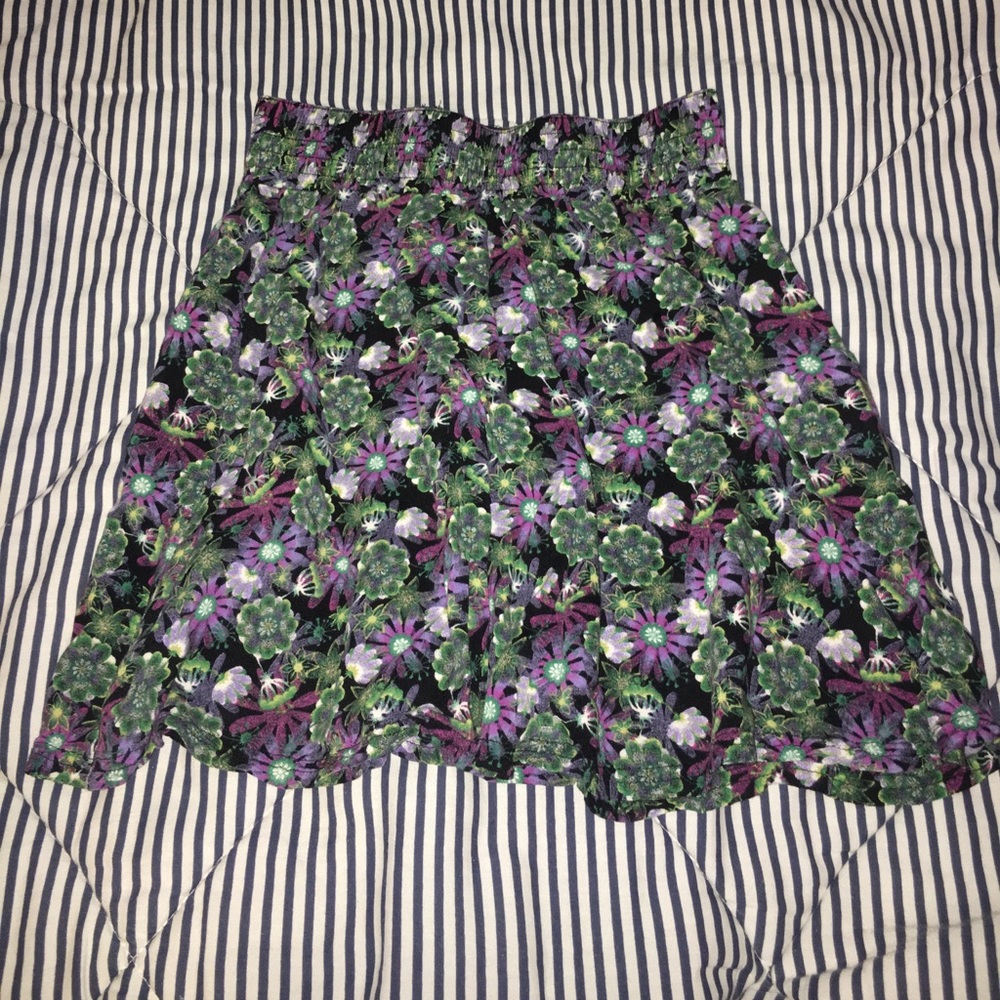 Adorable Skirt! Perfect condition