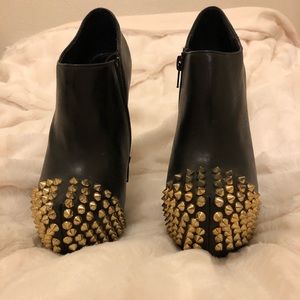 Steve Madden spiked booties