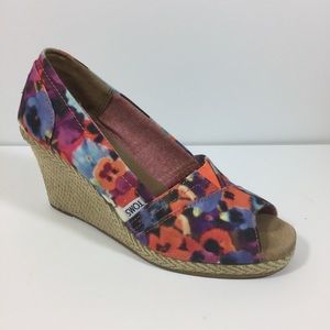 Toms Calypso Floral peep toe wedge 8