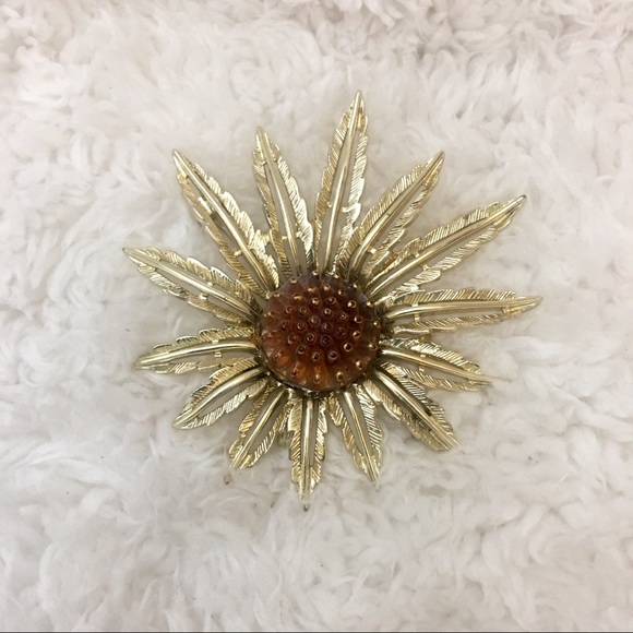 Sarah Coventry Jewelry - 🎈 Sarah Coventry Gold Plated Flower Brooches