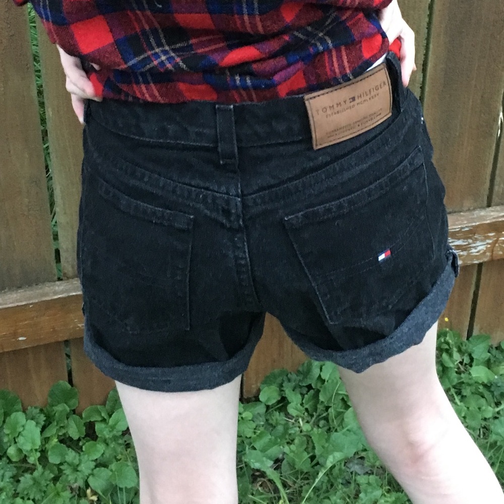 Vintage Tommy Hilfiger Cut-Offs - Picture 4 of 6