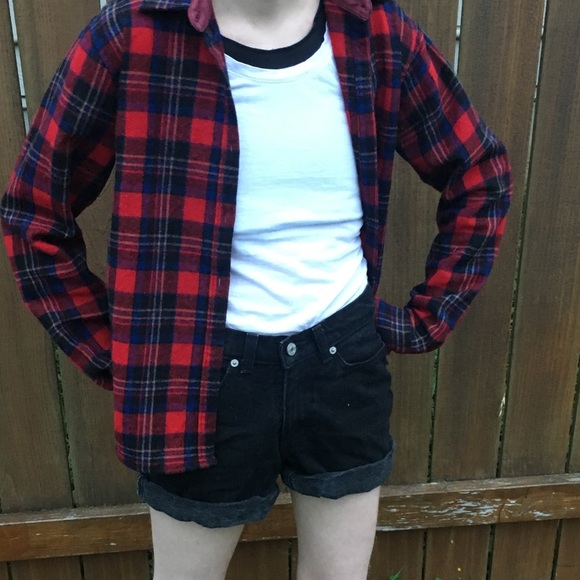Vintage Tommy Hilfiger Cut-Offs - Picture 3 of 6