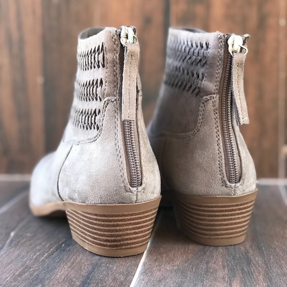 Gray Woven Top Western Chic Ankle Boot - Picture 5 of 7