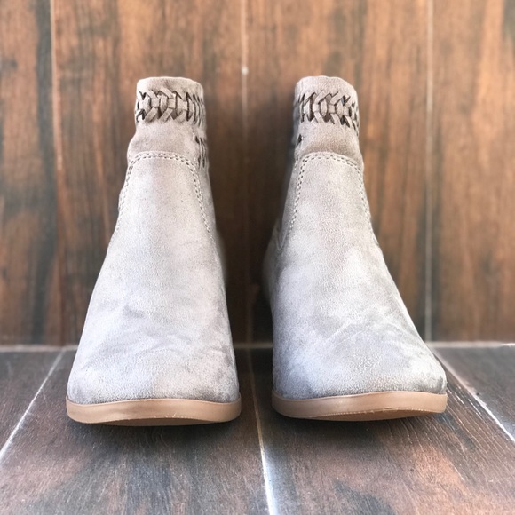 Gray Woven Top Western Chic Ankle Boot - Picture 6 of 7