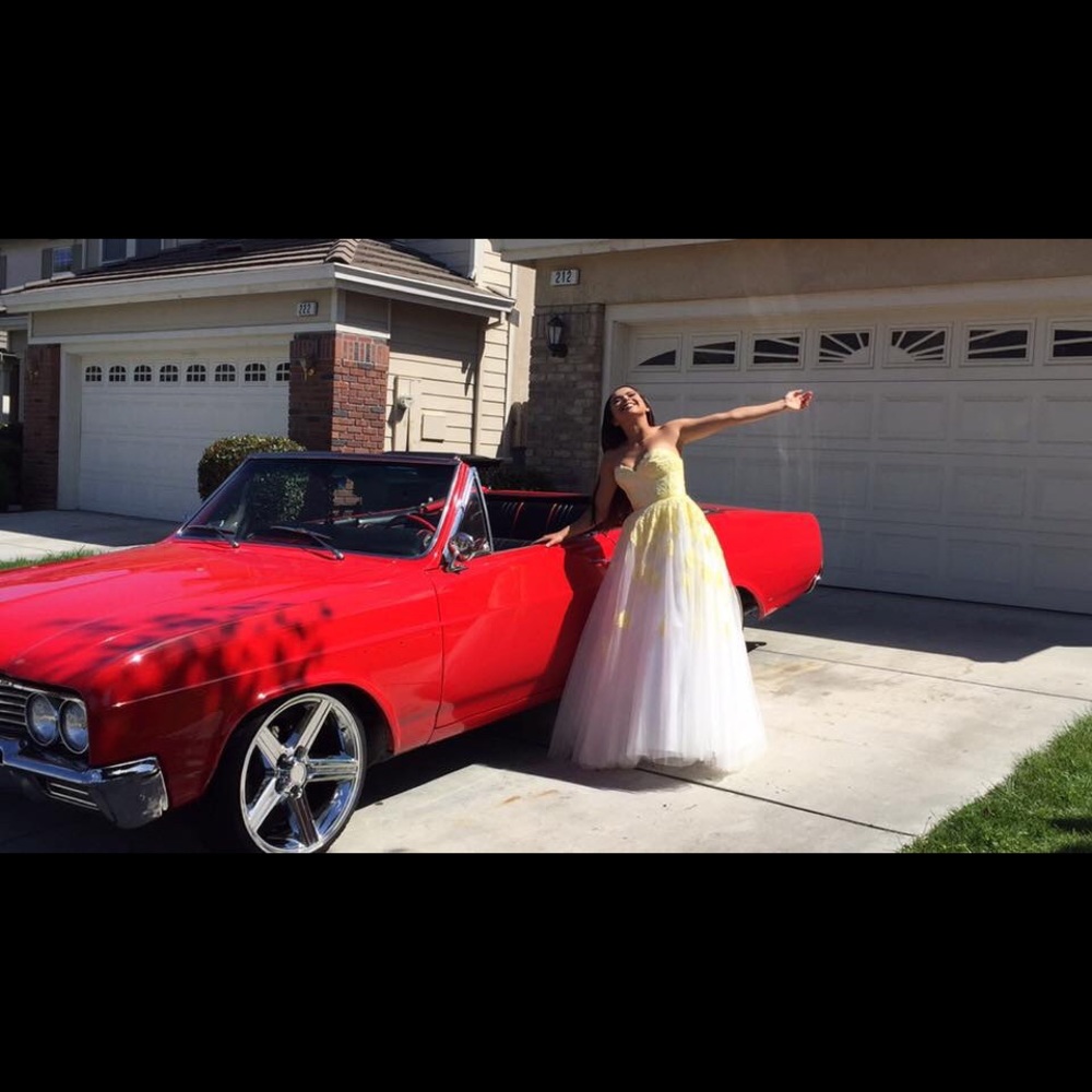 Sherri Hill prom dress