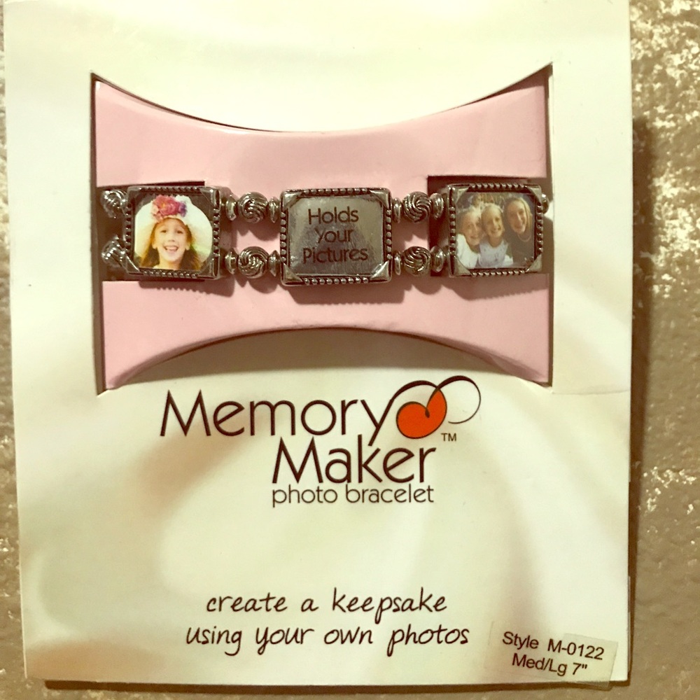 Memory maker bracelet