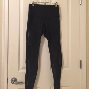 Lululemon size 10 high waisted mesh leggings