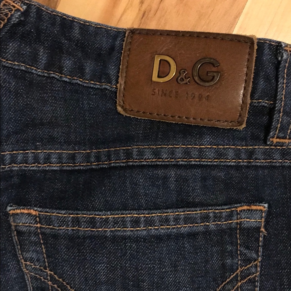 D&G - Picture 2 of 4