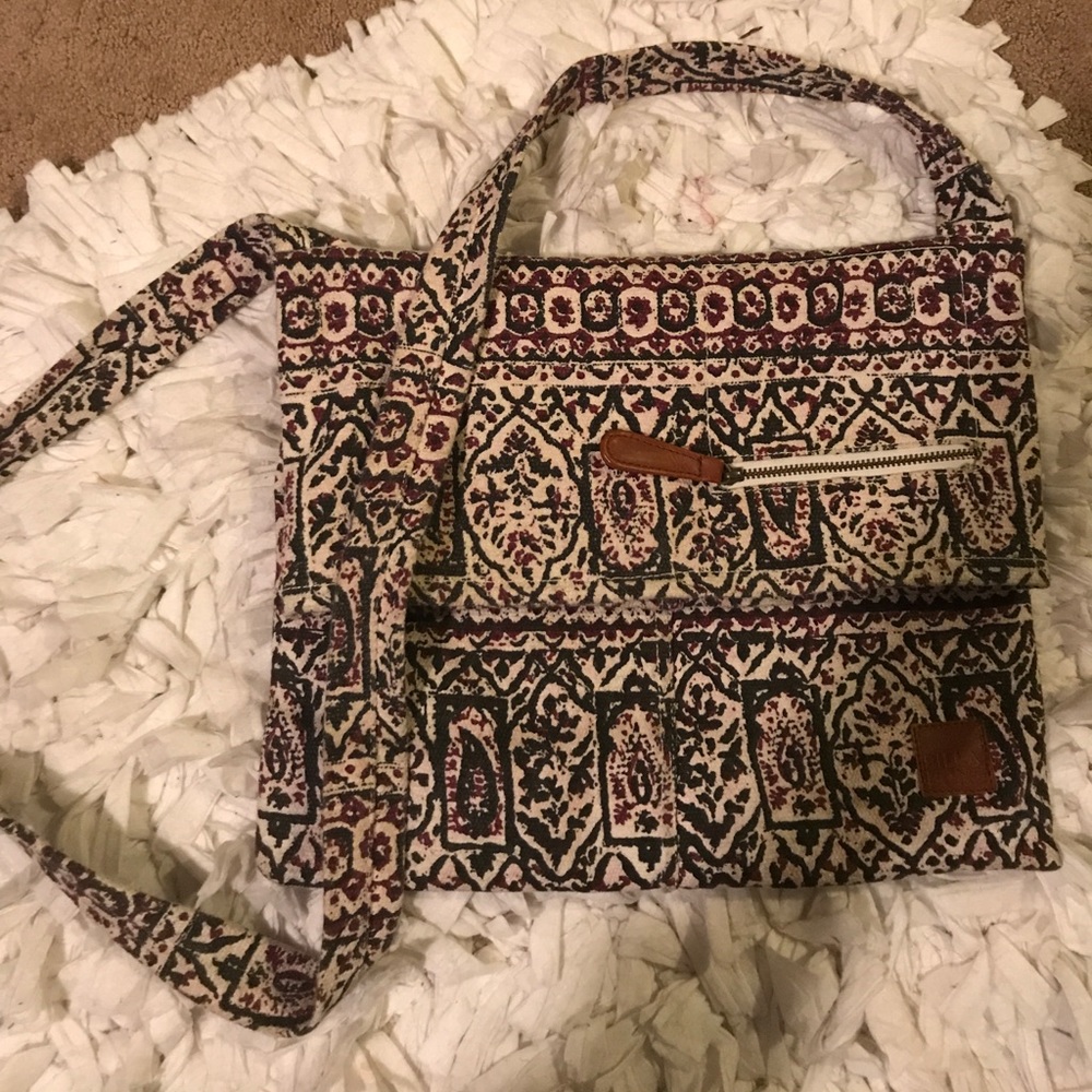 Billabong cross body bag