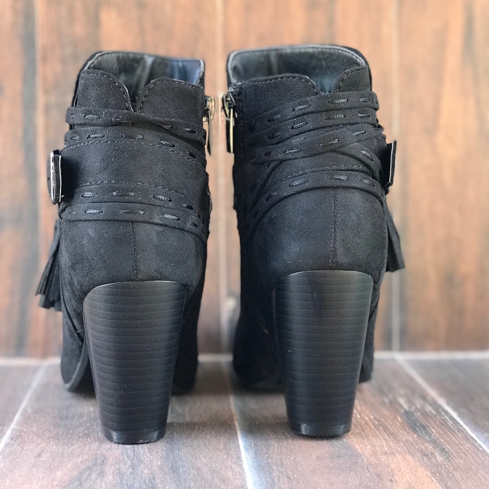 NWT Black Buckle Tassel Block Heel Ankle Boot - Picture 2 of 4