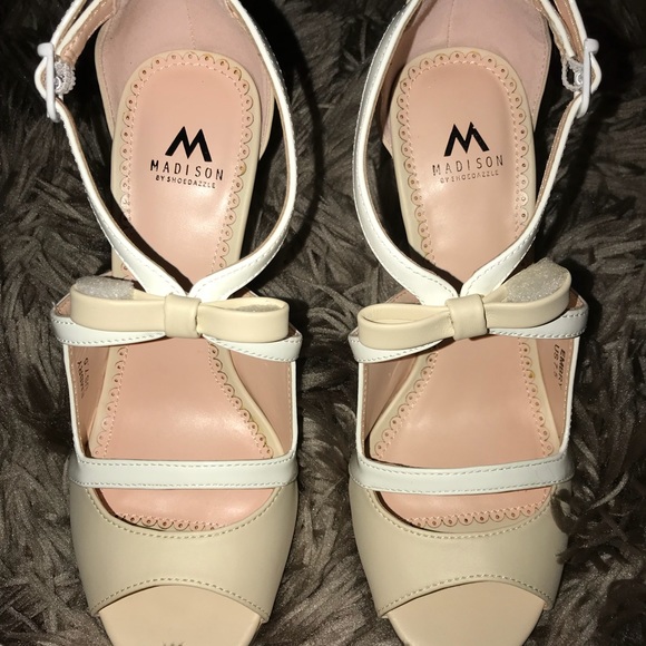 ShoeDazzle cute bow shoes - Picture 2 of 6