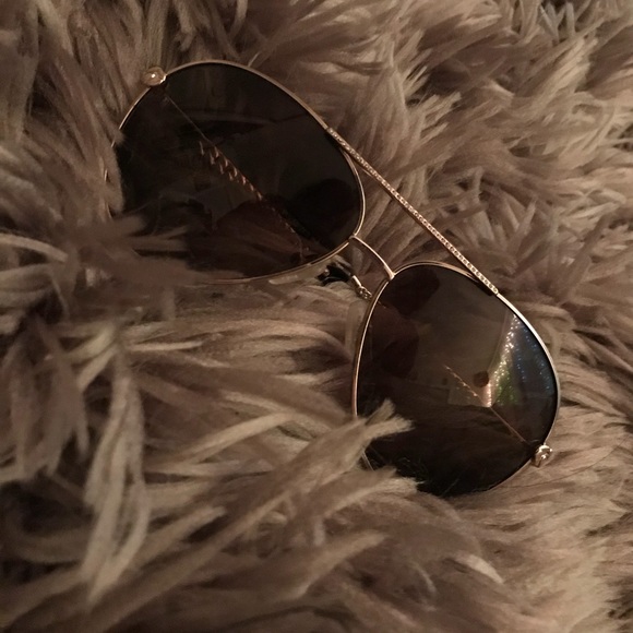 GUESS sunglasses - Picture 4 of 5