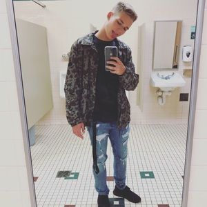 Meet your Posher, Ross