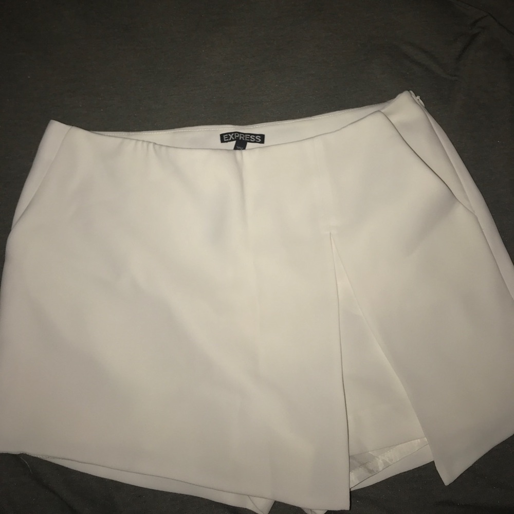 White express skort