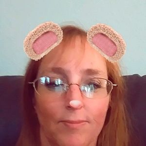 Meet your Posher, Launa