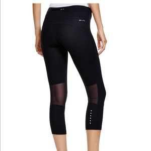 Nike Epic Run Mesh Inset Cropped Legging