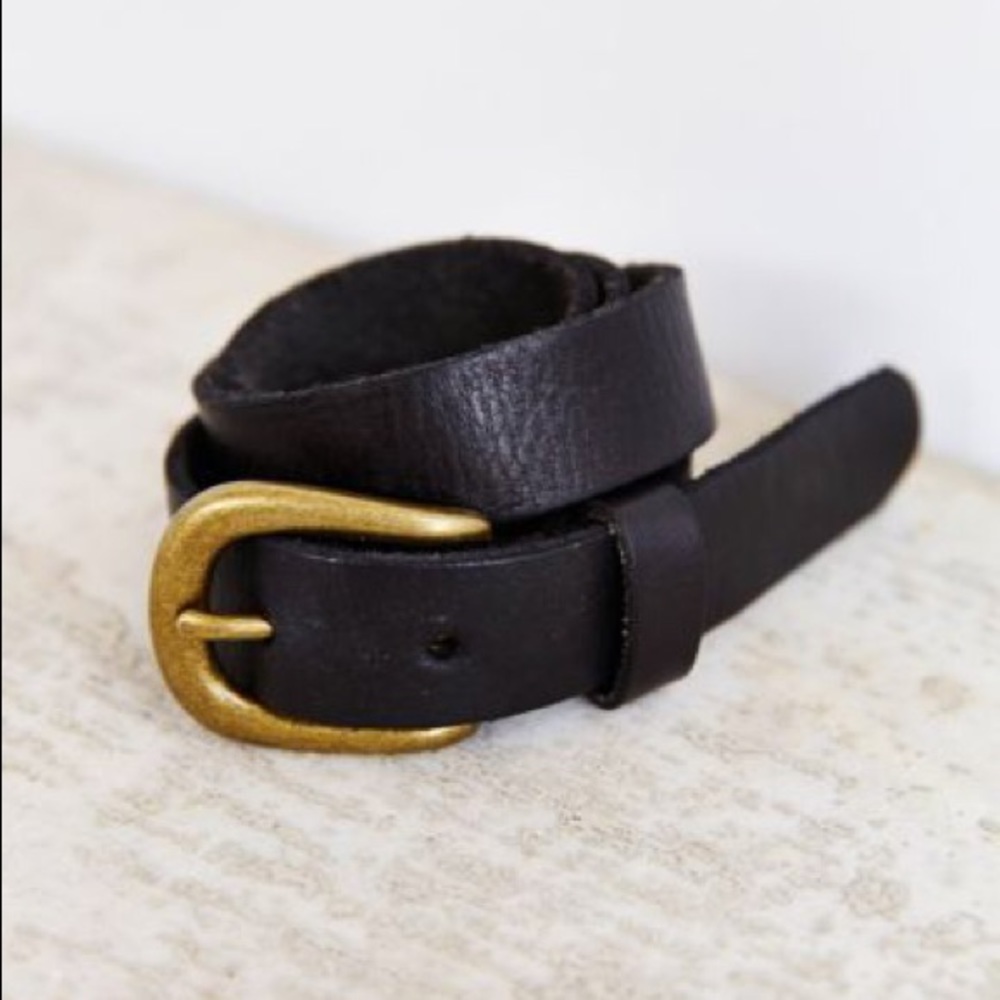 Urban Outfitters black belt with gold buckle