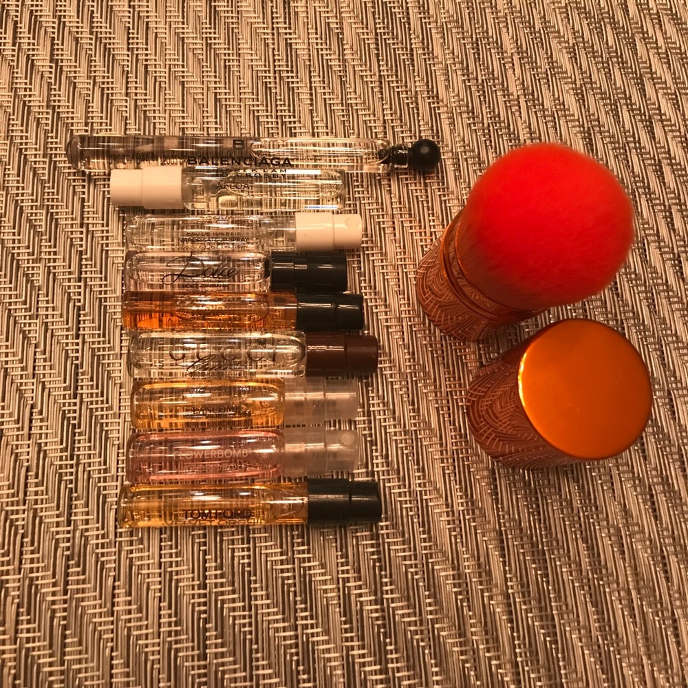 Perfume and Brush Set