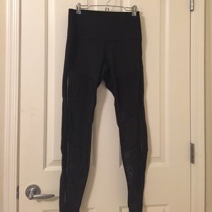 Lululemon high waisted mesh size 10 leggings