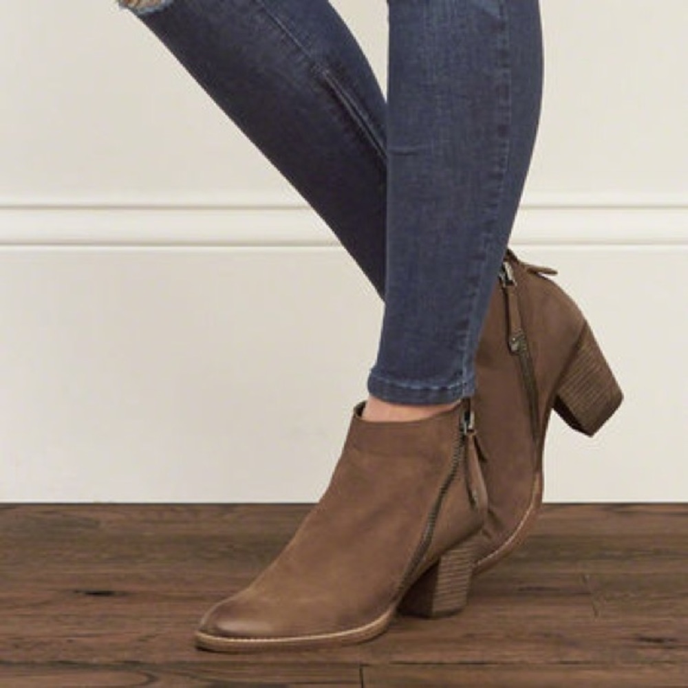 Distressed Tan Nubuck Leather Asymmetrical Boot - Picture 4 of 7