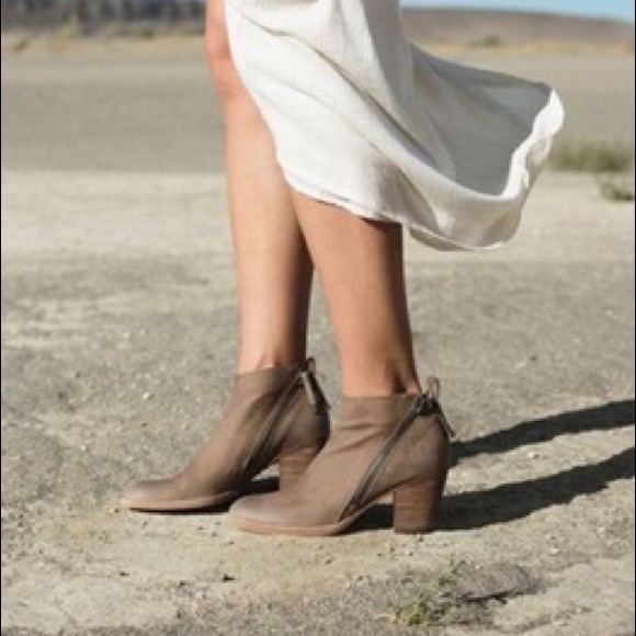 Distressed Tan Nubuck Leather Asymmetrical Boot - Picture 3 of 7