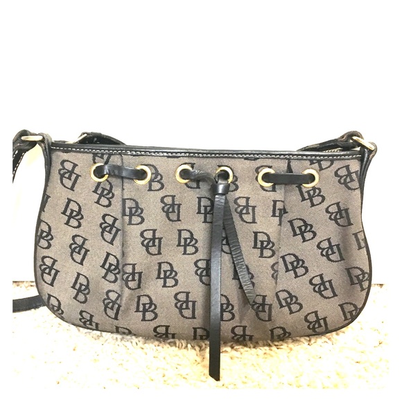 AUTHENTIC Dooney & Bourke Purse!! - Picture 1 of 7