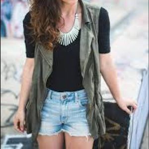 NWT American Eagle Utilitarian Vest