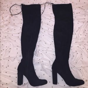 BRAND NEW THIGH HIGH LOLA SHOETIQUE BOOTS