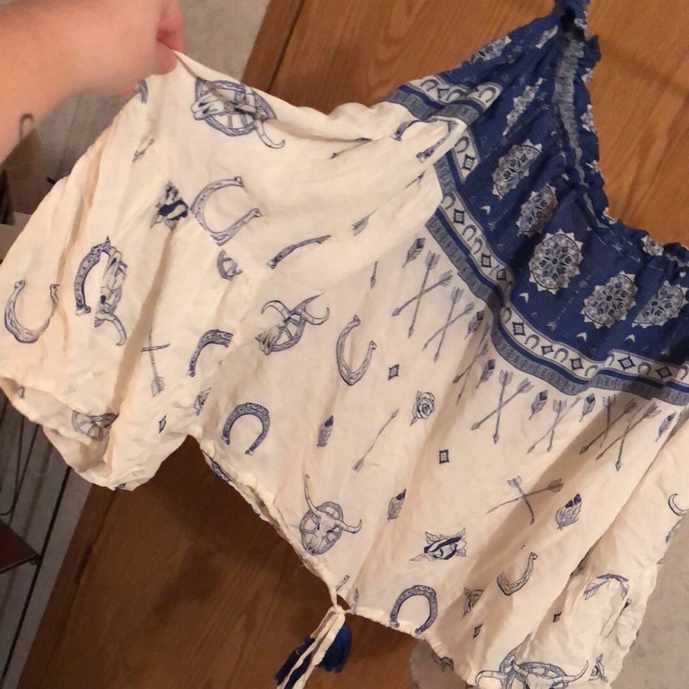 Outfit - Picture 2 of 2