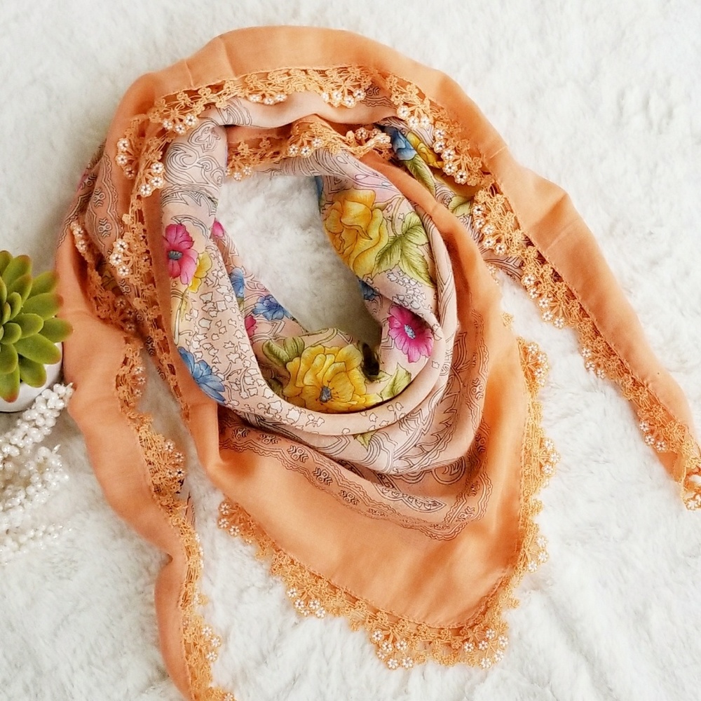 Exotic Hand Made Beaded Needle Lace Floral Scarf - Picture 4 of 5