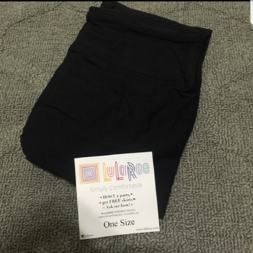 Black Lularoe leggings