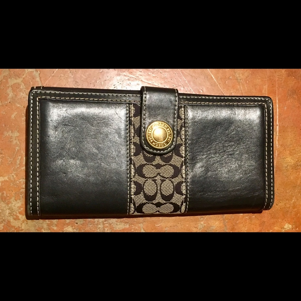 Women’s Coach wallet