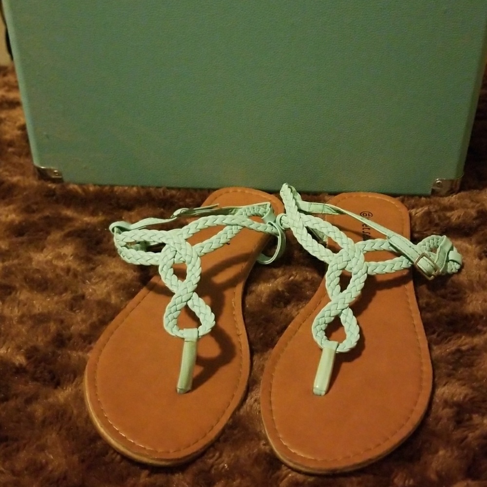 Wetseal aqua sandals