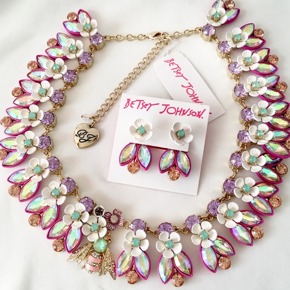 Betsey Johnson ‘Buzz Off’ Bee/Flower Jewelry Set NWT