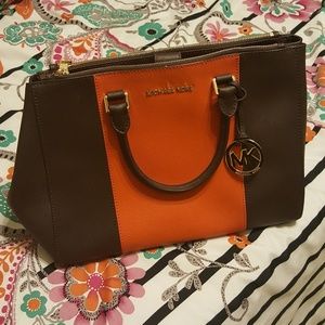 Authentic MK Michael Kors shoulder/ hand satchel