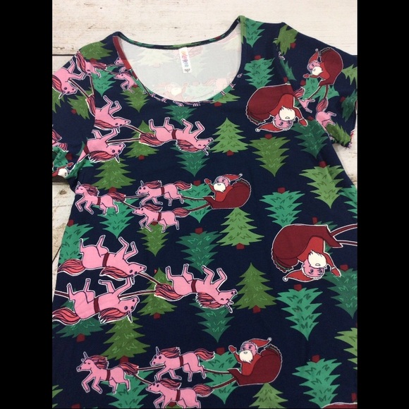 Lularoe 3XL Classic Unicorn Xmas Top - Picture 2 of 3