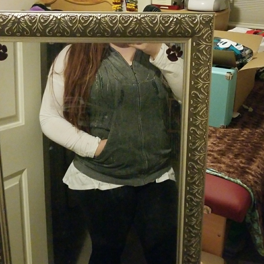 Barely worn juicy couture hooded zip up vest