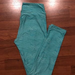 Disney LuLaRoe OS Hidden Minnie Green Leggings