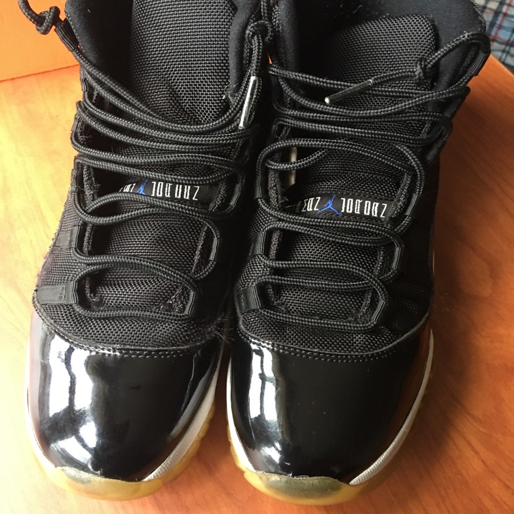 Jordan 11 space jam