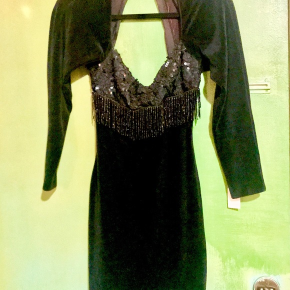 Black Dress - Picture 3 of 4